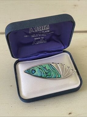 Ariki Paua Shell Brooch